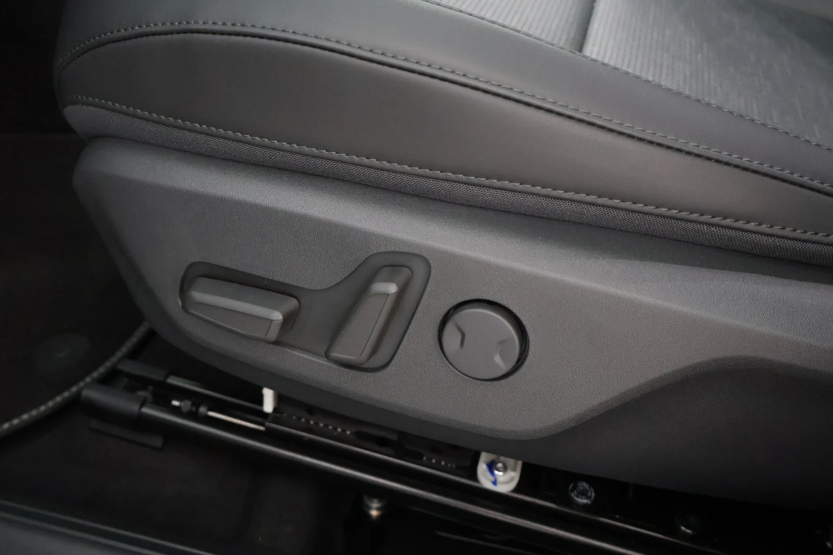 Car Image - 1FElEDInouPs9t7ywfjD1I