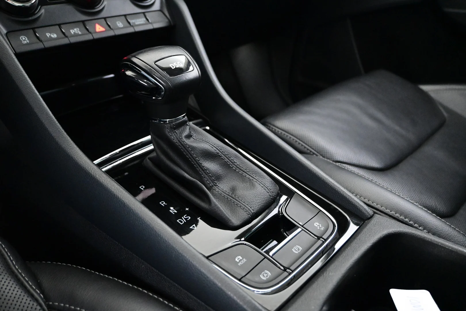 Car Image - 6PUJsTPH1ik7dbEvHgATuY