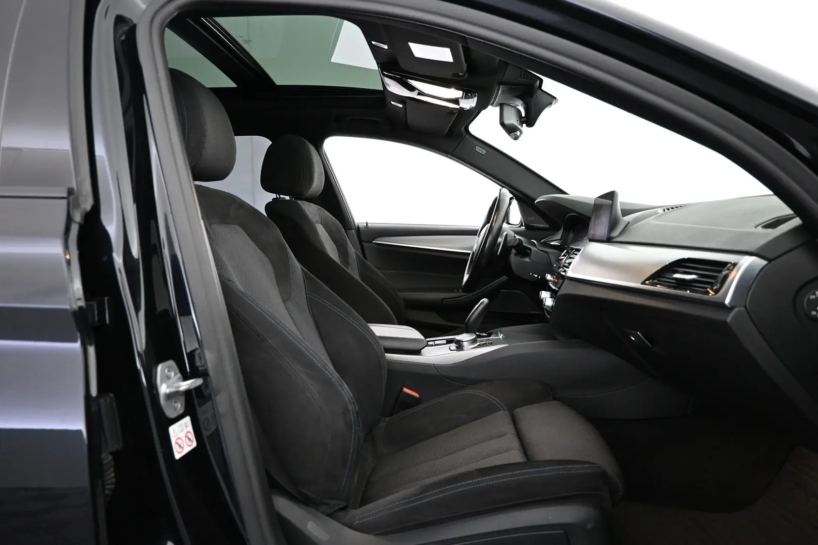 Car Image - 7pcbJFQmL7XLgF5rJRMe7c