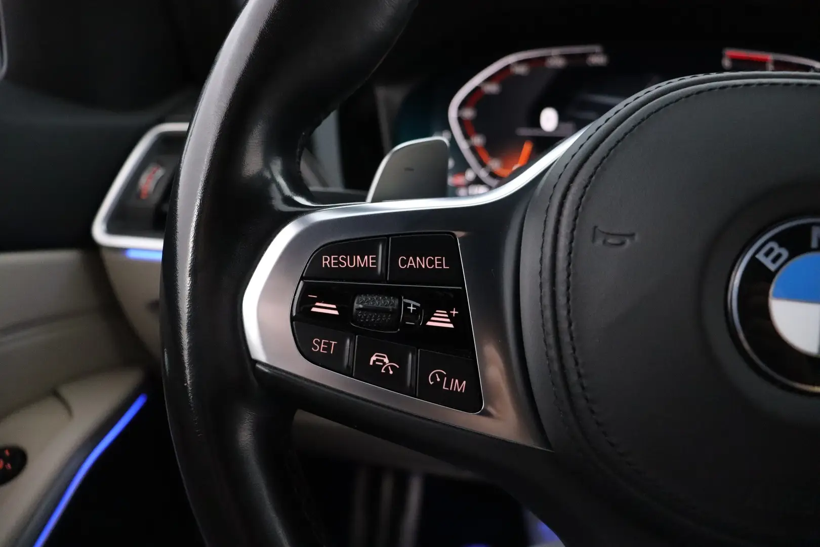 Car Image - feFPrz9YrIt9PnHarw85V