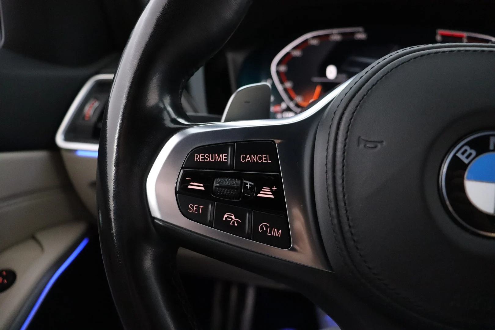 Car Image - feFPrz9YrIt9PnHarw85V