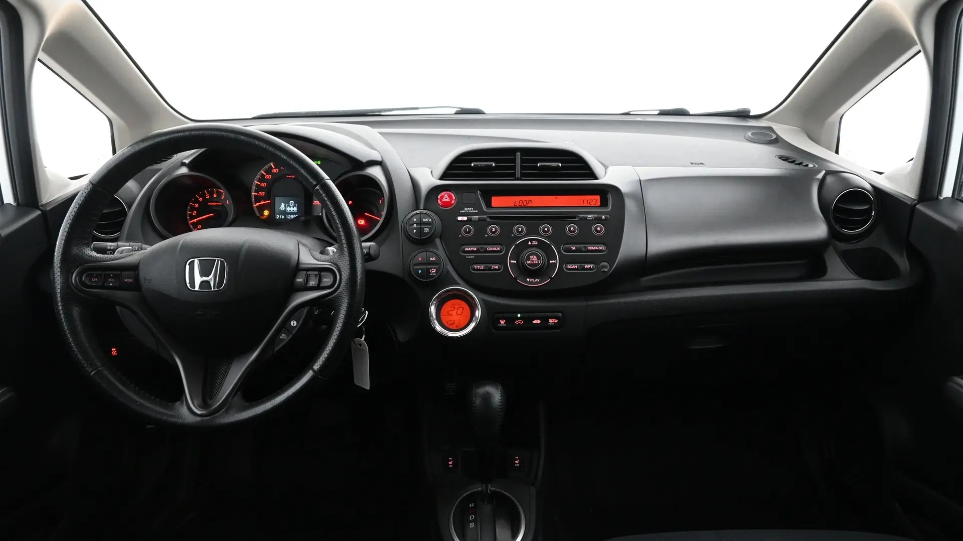 Car Image - 4nYXwUVLFFMrEsMtEP2RGp