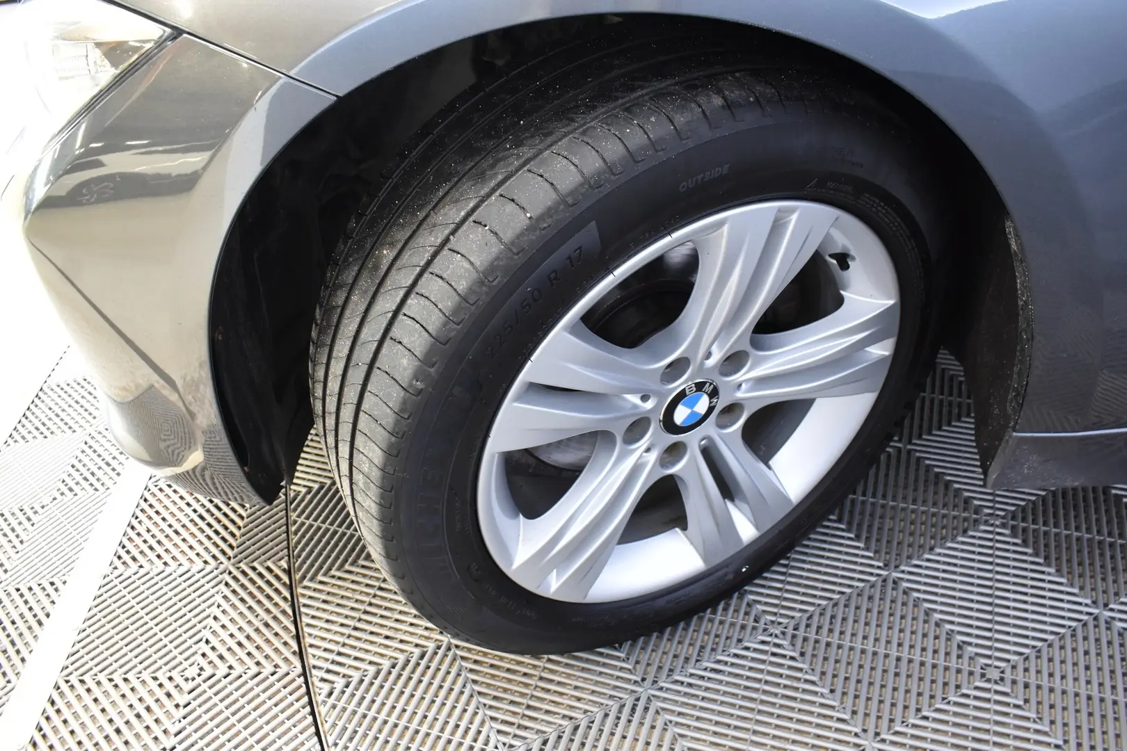 Car Image - 1TZF6r6CNJl91anDx86UsO