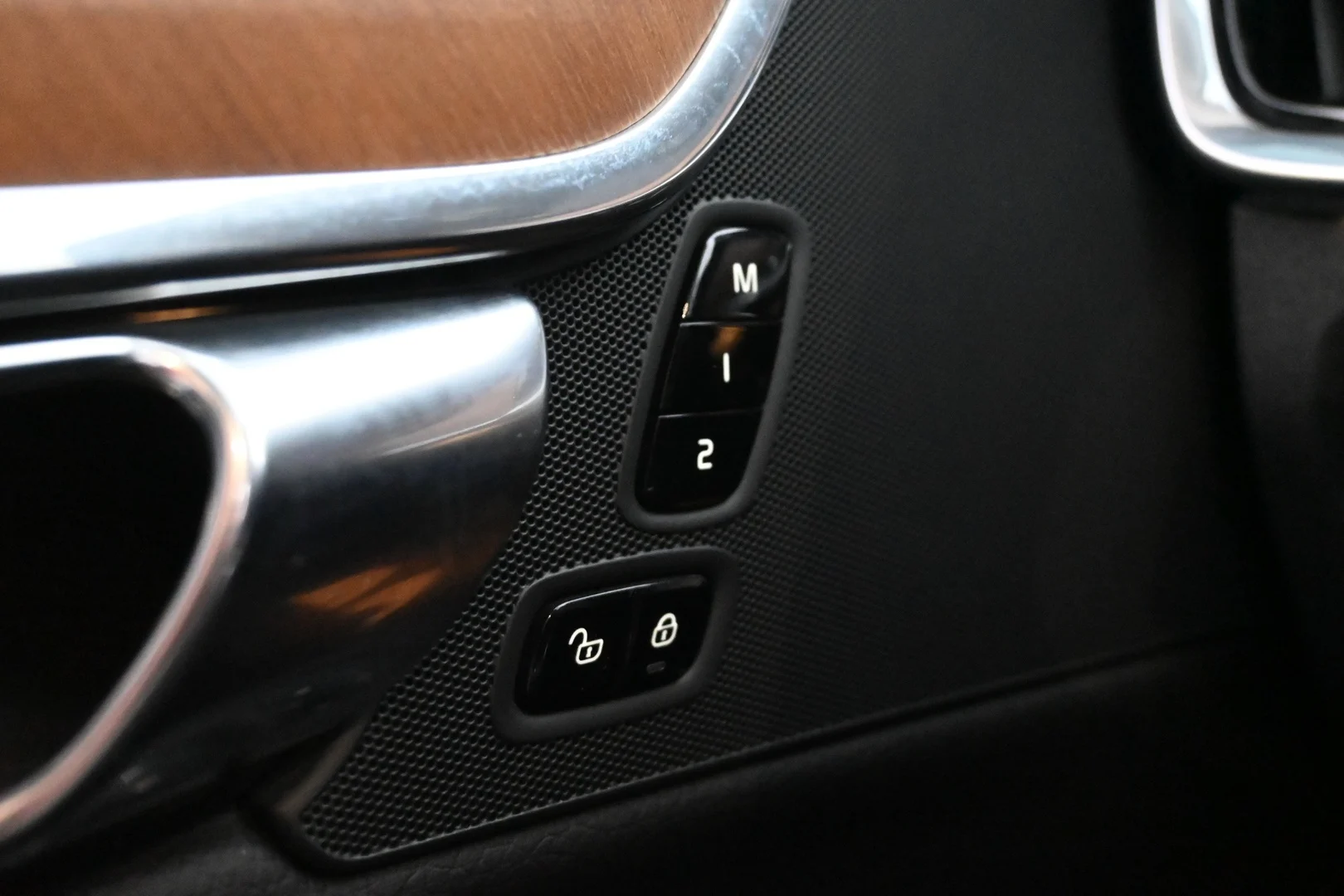 Car Image - 1bWFJSsWHvH8SDSR9EgXzx