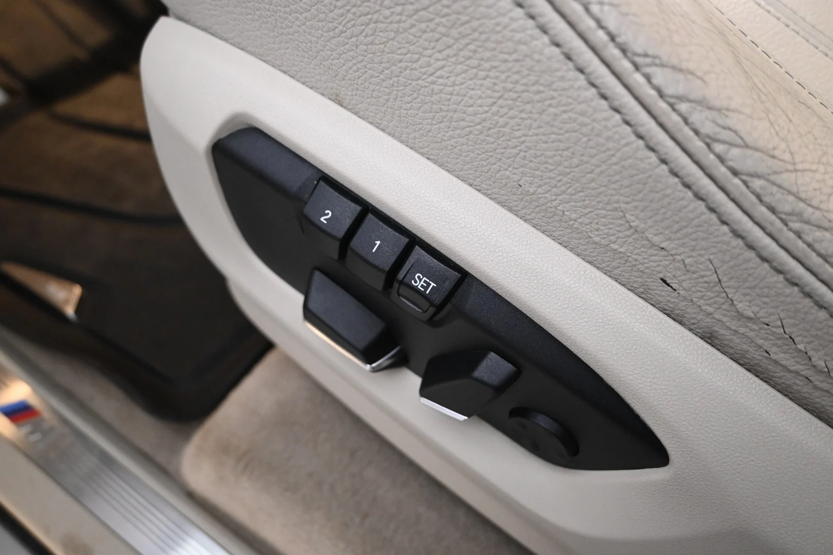 Car Image - 4cuB1QG3fuAqQtSdodooB0