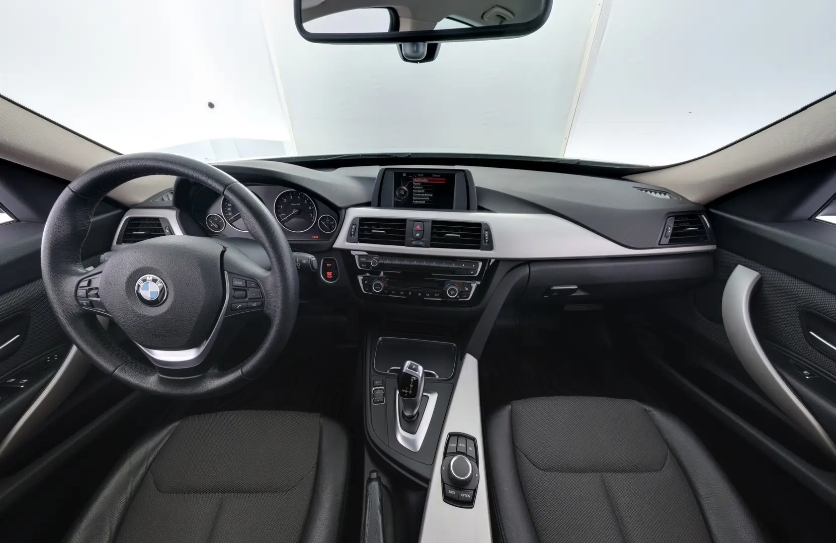 Car Image - 7qoQhVSRe0LLN4XzTwELJ7