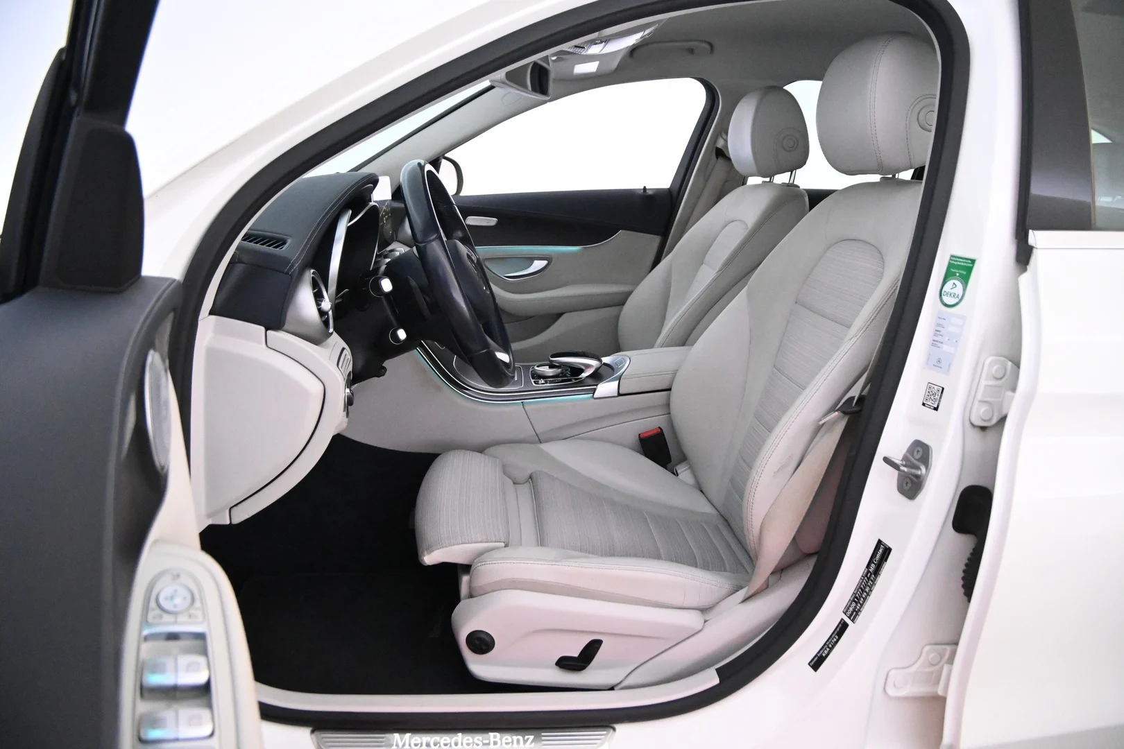 Car Image - 4aBDWfMni5MrbqRcEyZoAB
