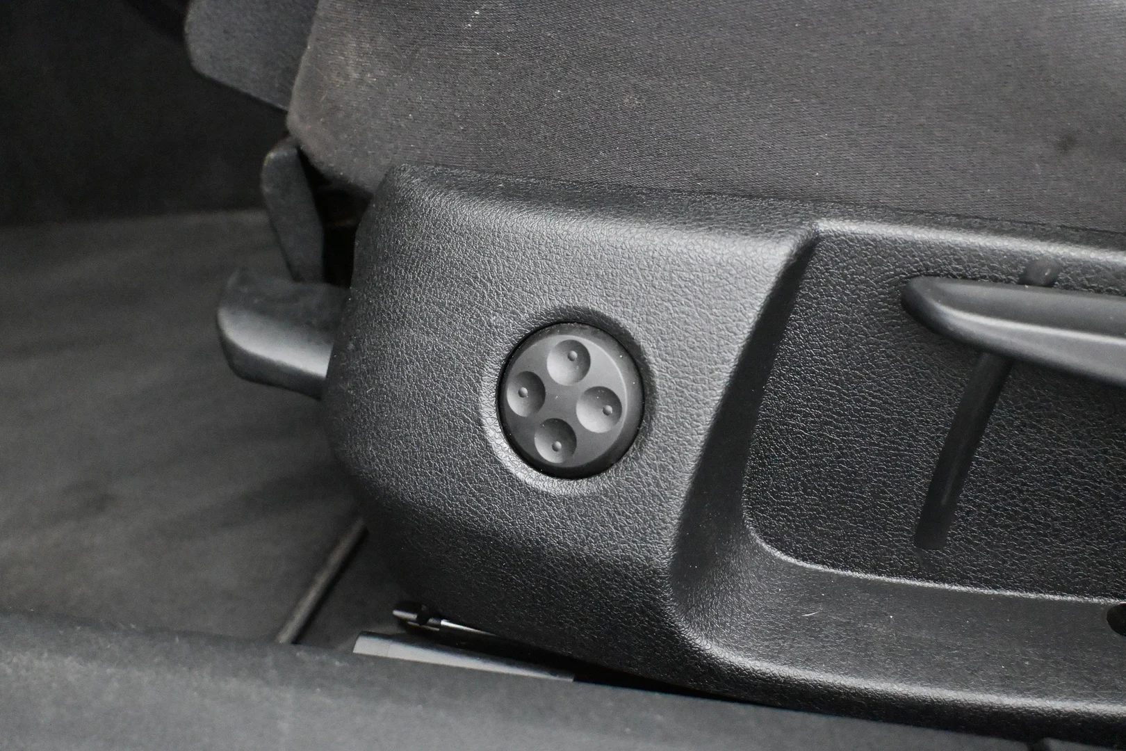 Car Image - 3kW3VNbplxYT9gN0uy6Ake