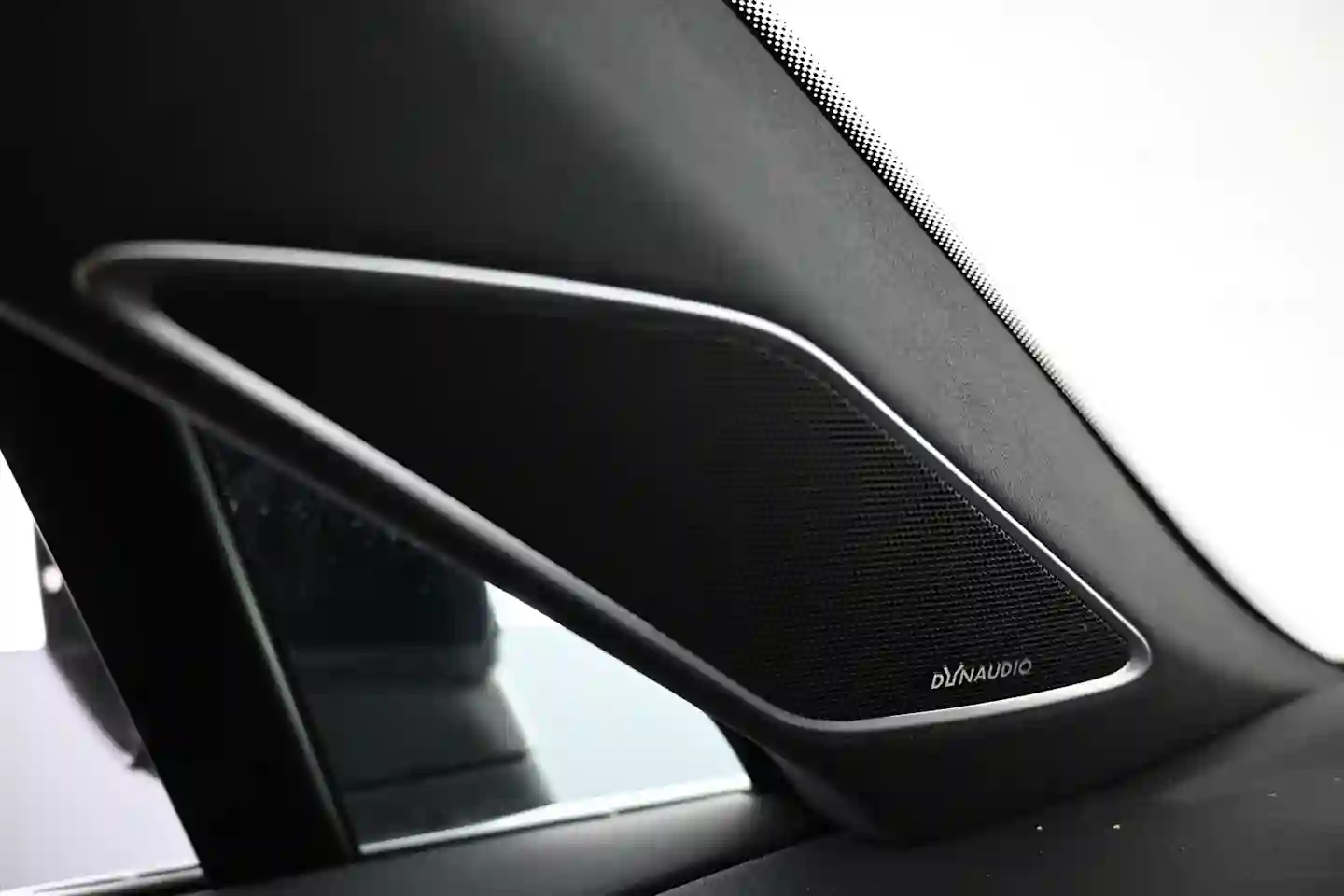 Car Image - xIbrs6Aqvi6sP9Q4q5UVr