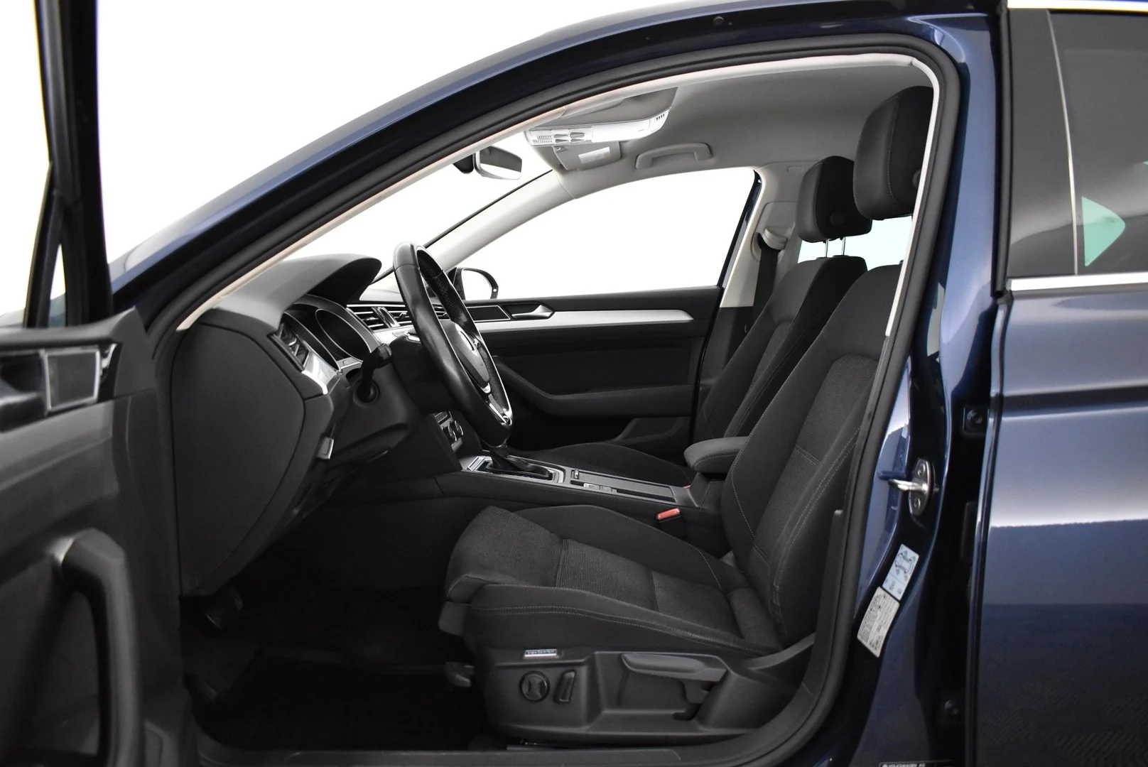 Car Image - 2AnmTQIm1AlWgr24JcXoxI