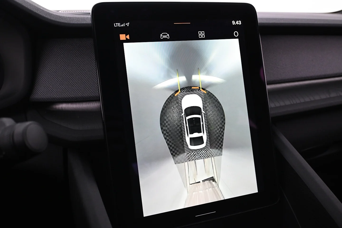 Car Image - WCKyEU7Kmb12rhhoJezgB