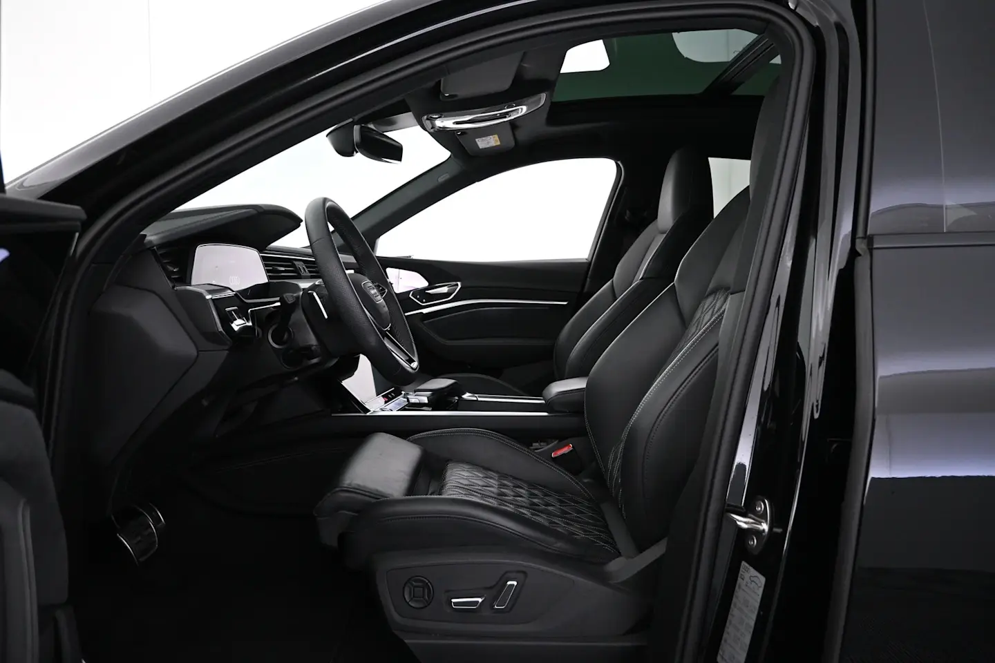 Car Image - 5u9TJip5Nrf9AxCPCv25G9