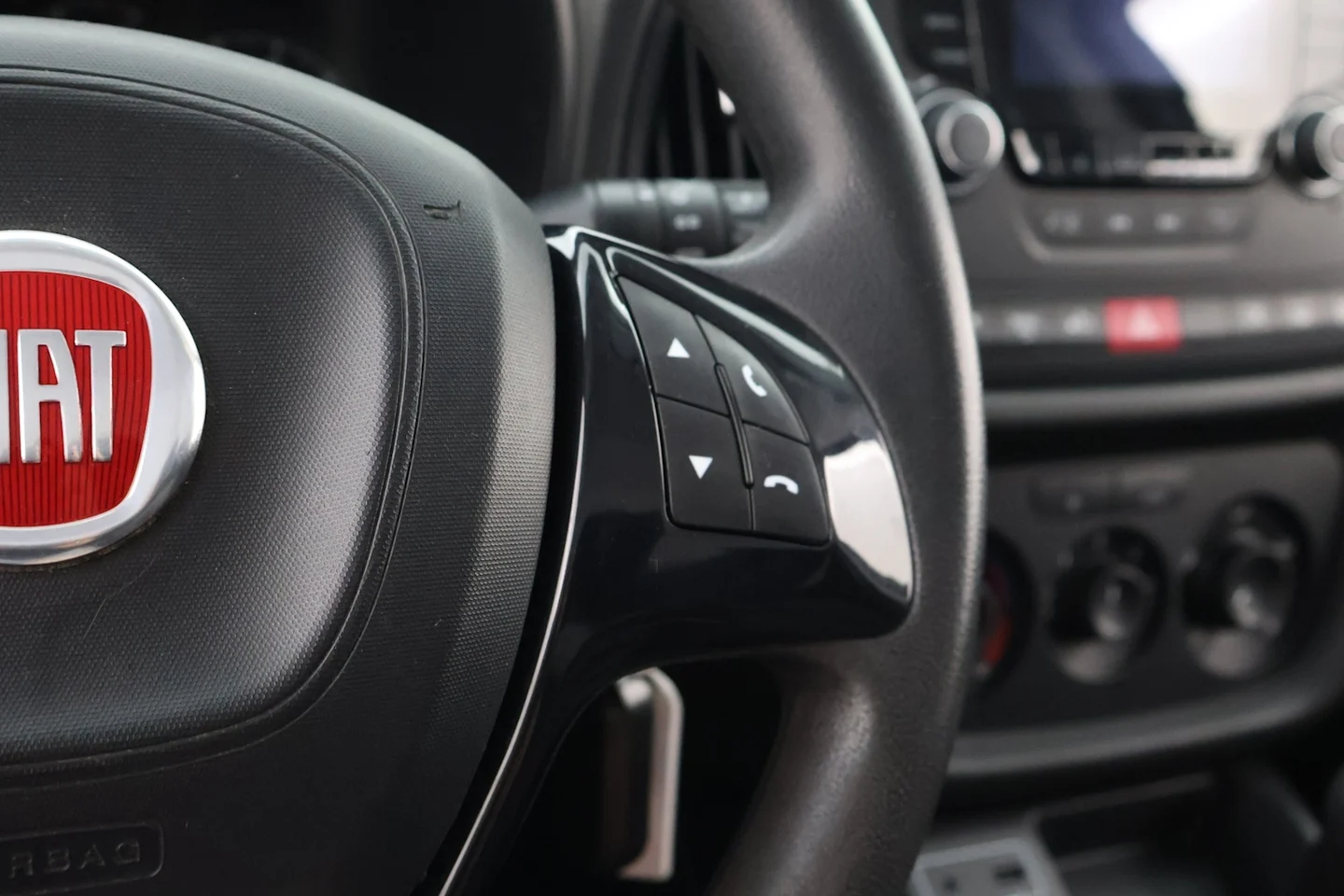 Car Image - 5PJVLxg6FoVoGIE7uzC5Sn