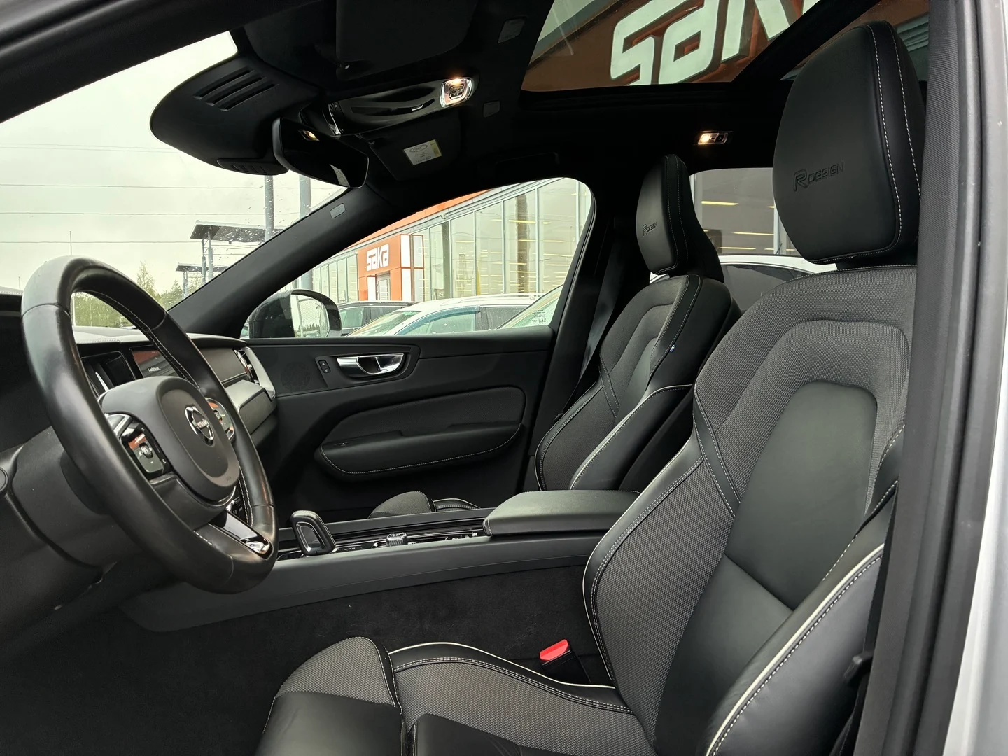 Car Image - 5ysYX02a2q7evpRvrk47nT