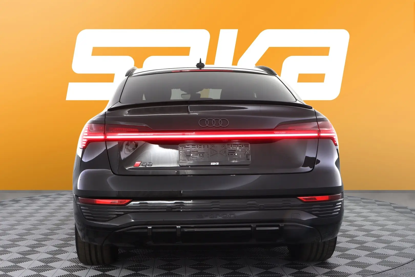 Car Image - 6Wzo2tKxZY8vx8dNzqxMYz