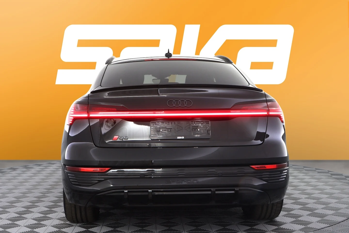 Car Image - 6Wzo2tKxZY8vx8dNzqxMYz