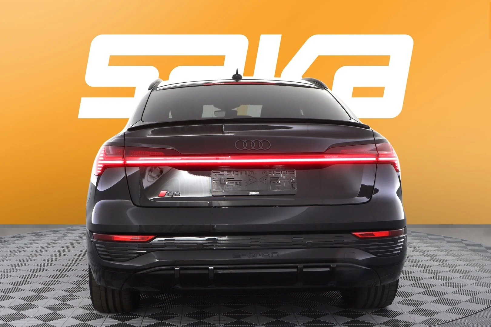 Car Image - 6Wzo2tKxZY8vx8dNzqxMYz