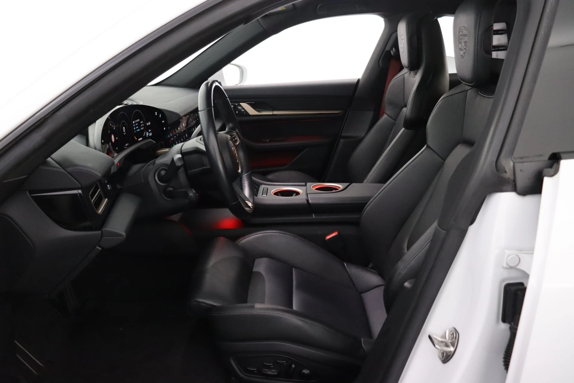 Car Image - 2JLo4MCZPJm0hz9Enlt2lf