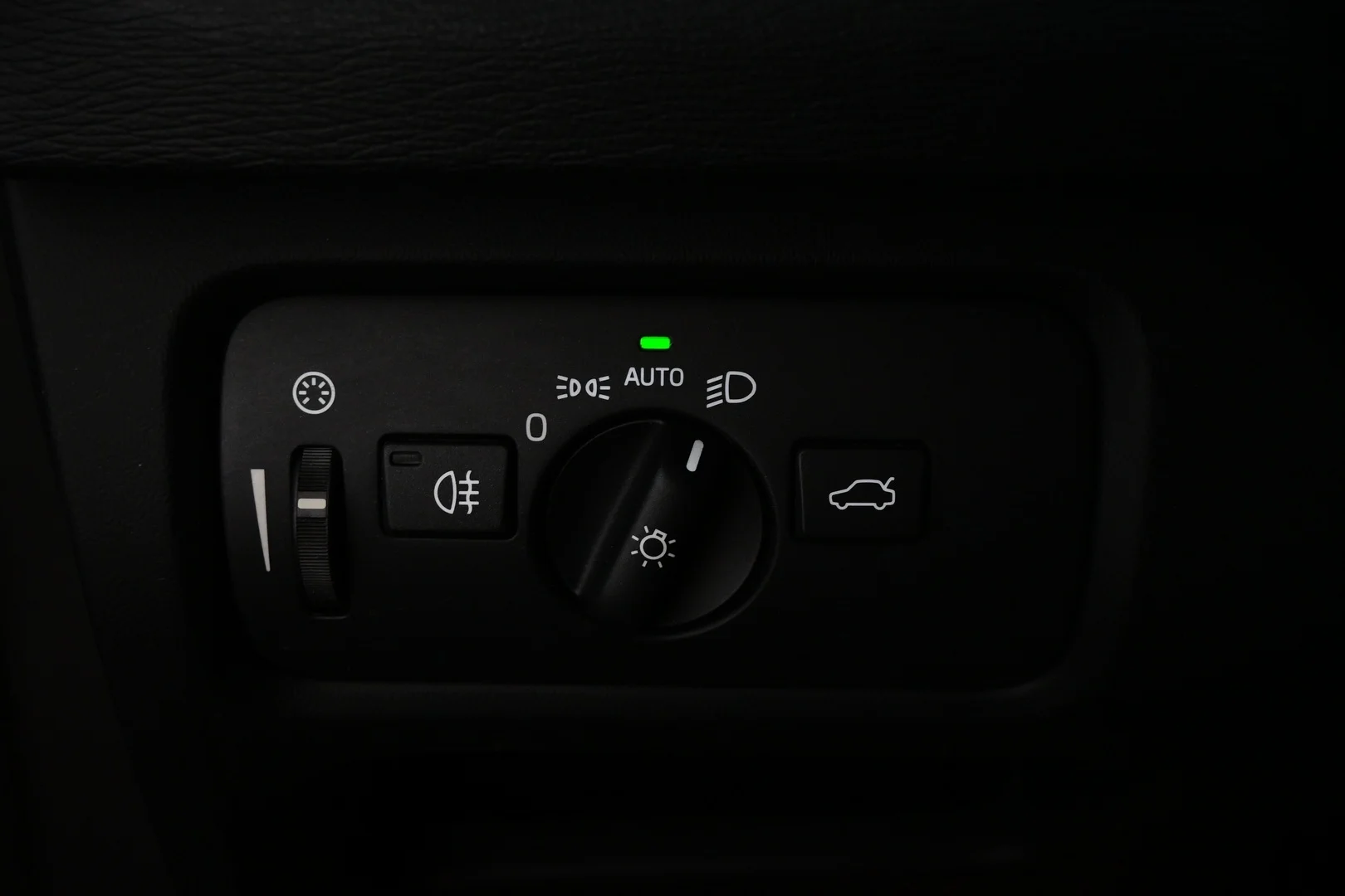 Car Image - 4mdtfUcZgnmaWz3L591bi5