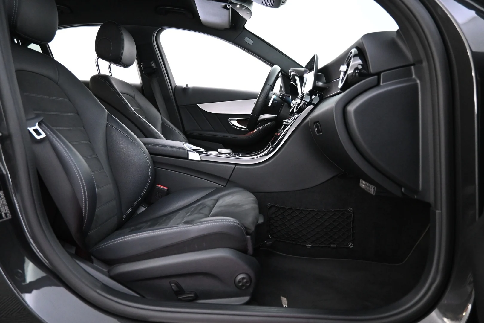 Car Image - 2NcMxGDPFEcgIz3KUTIgDT