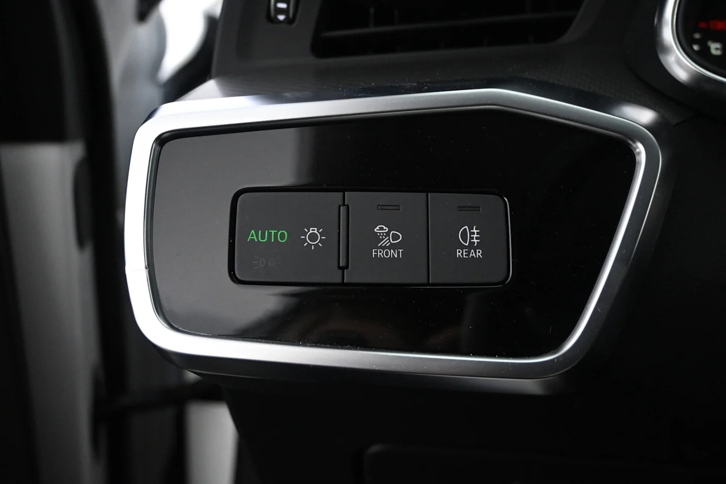 Car Image - 5dnJBPd3tD1xa3XuLfCe4i