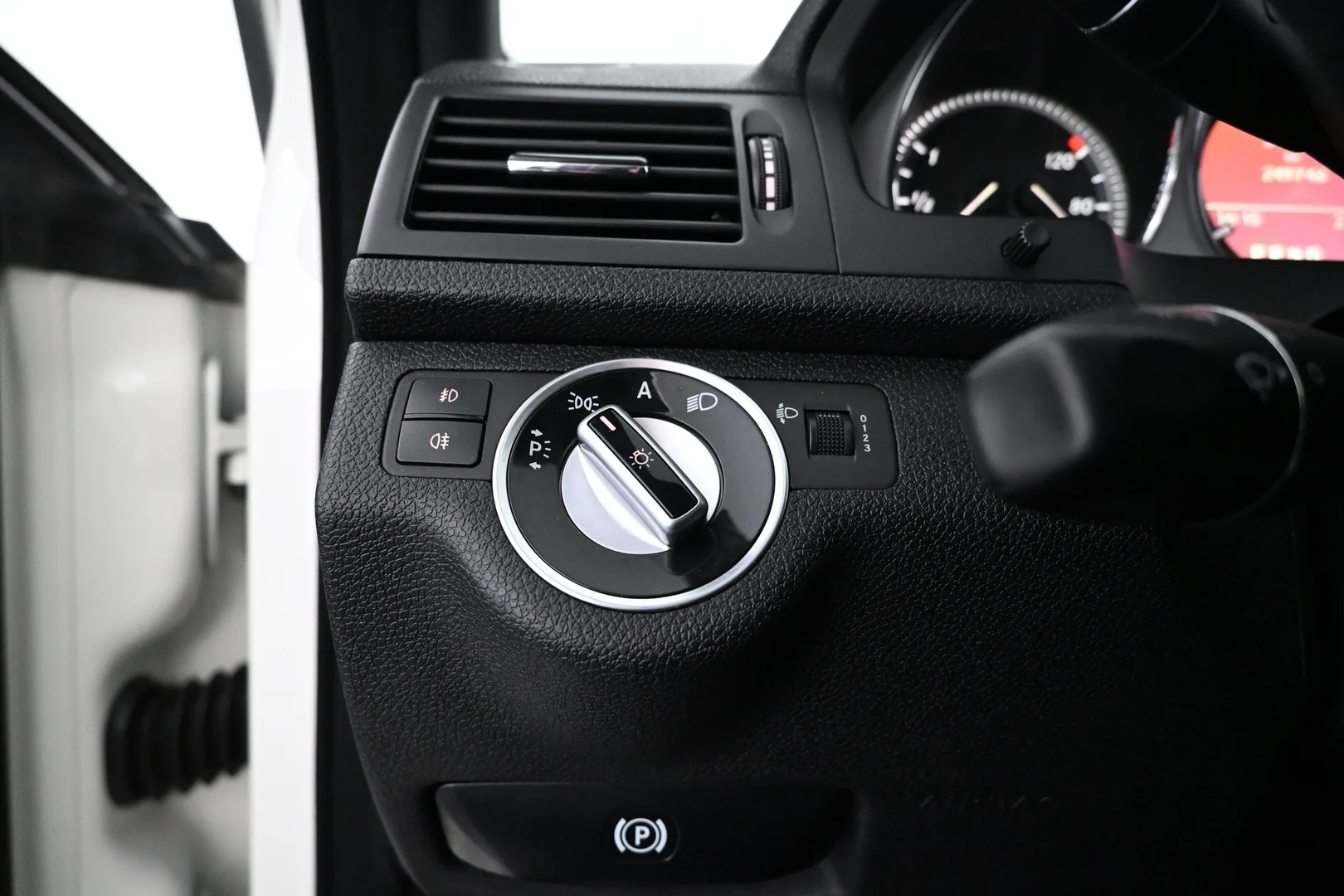 Car Image - 3dhq7JAATj9ghvd0qFWl8b