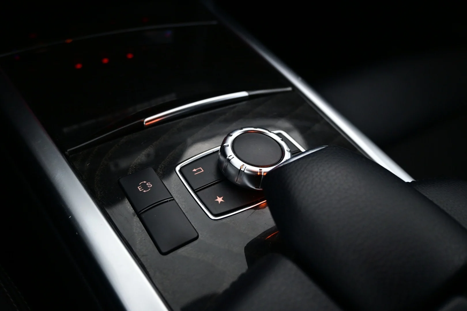 Car Image - 781cZX4Tl1mrHLtlcZ7Eg0