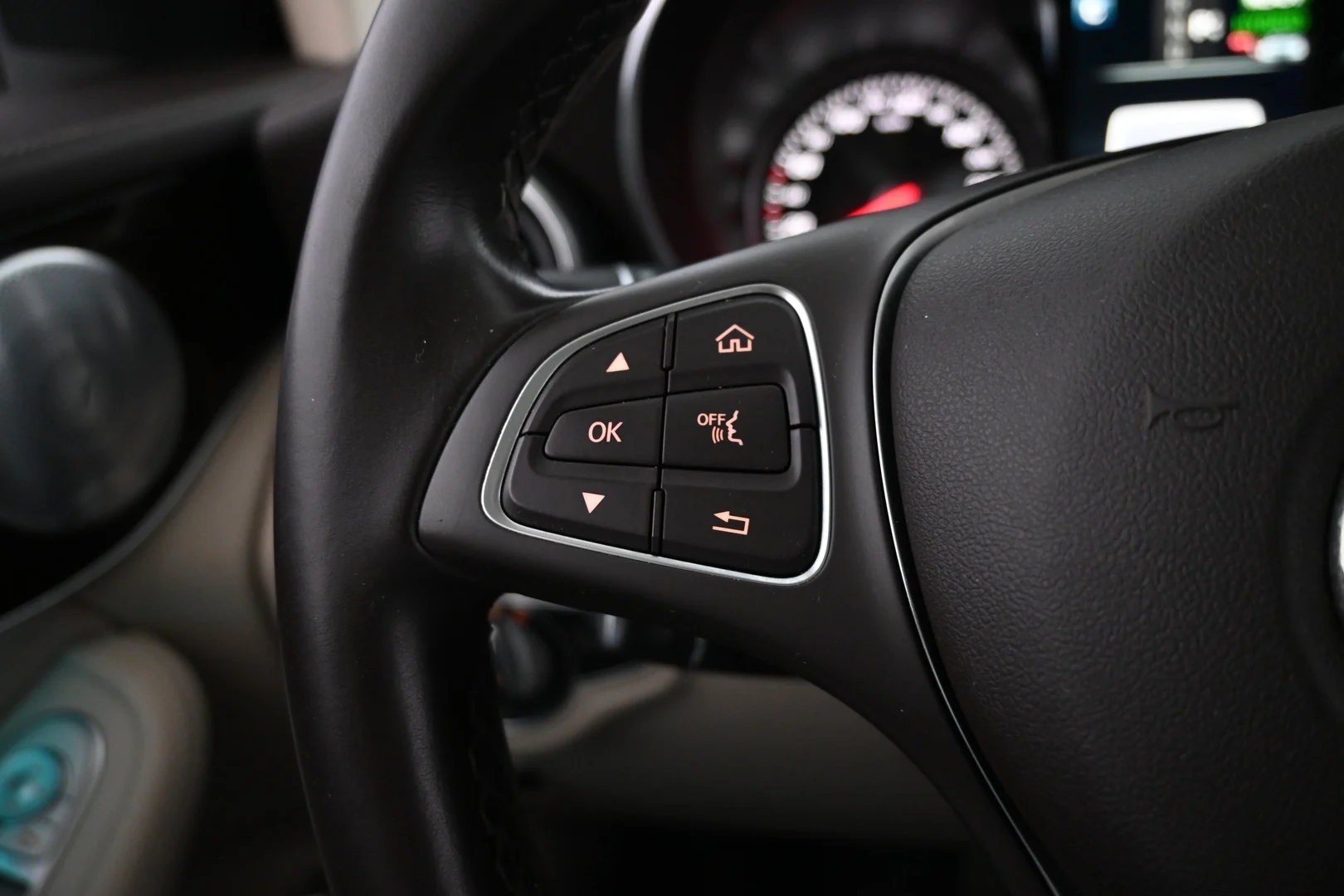 Car Image - 3FI41TJl39Qiq9PeDhKkTA