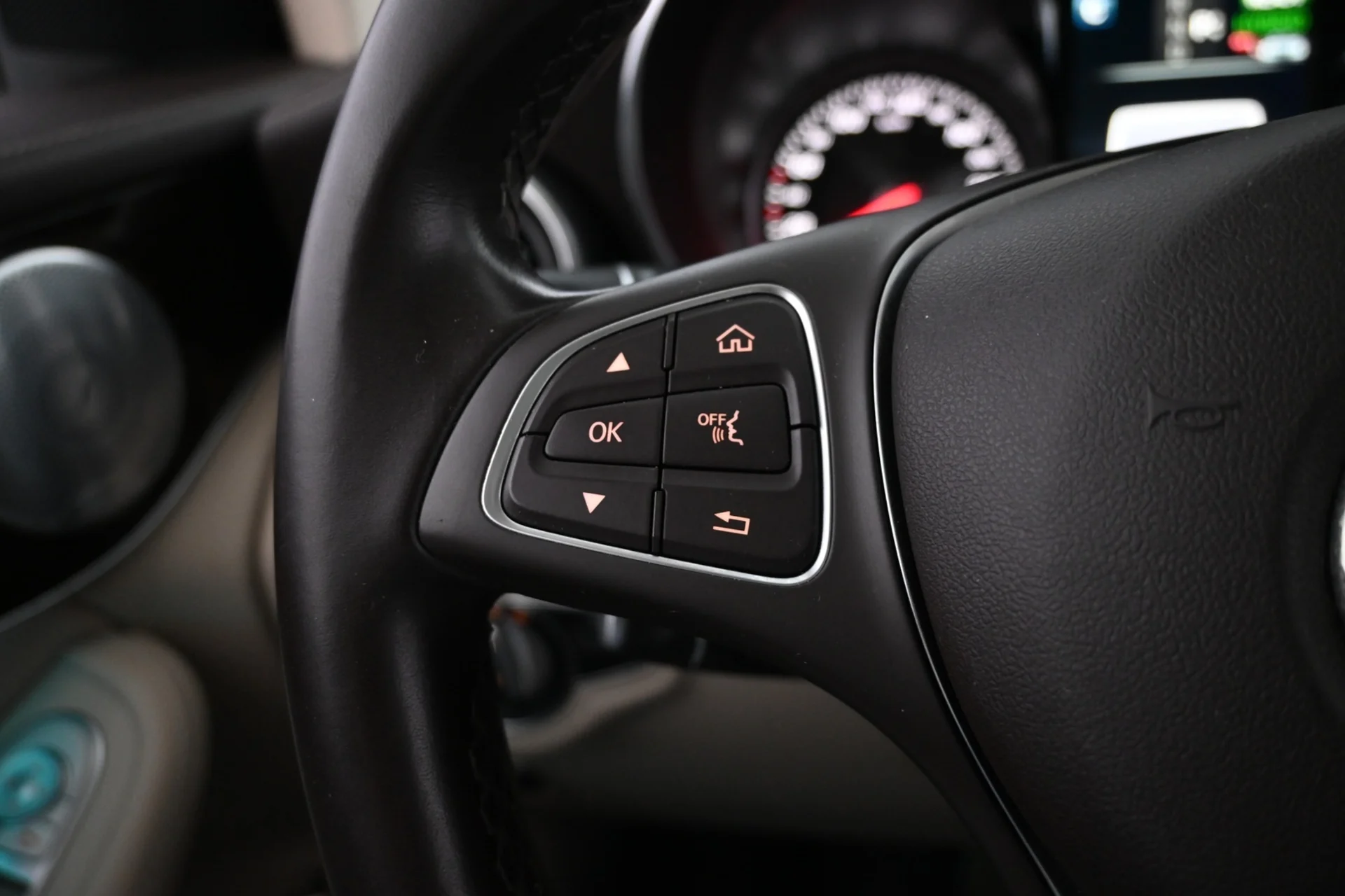 Car Image - 3FI41TJl39Qiq9PeDhKkTA