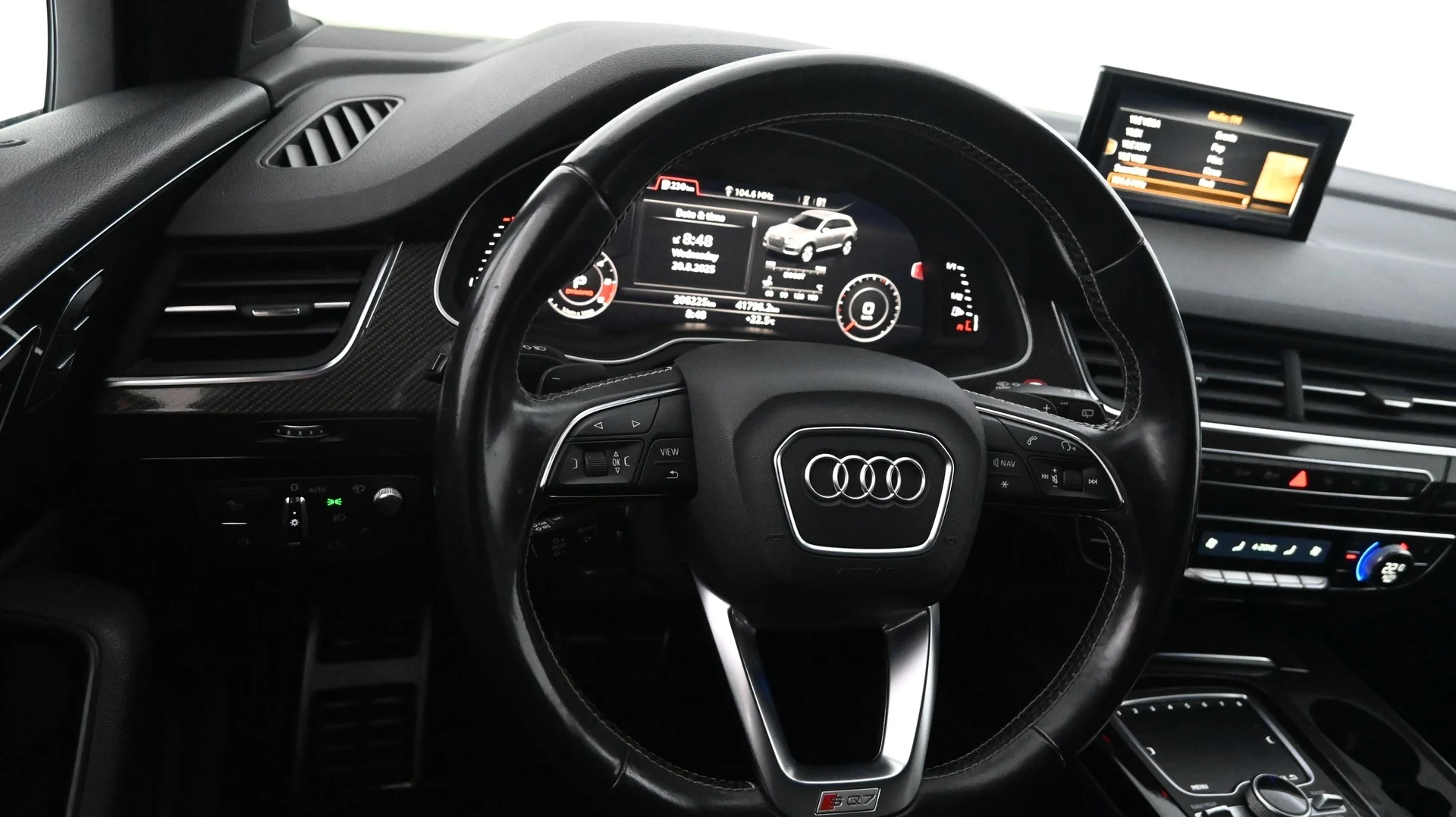 Car Image - 1vLLg5DmZhLua9471nlCyr