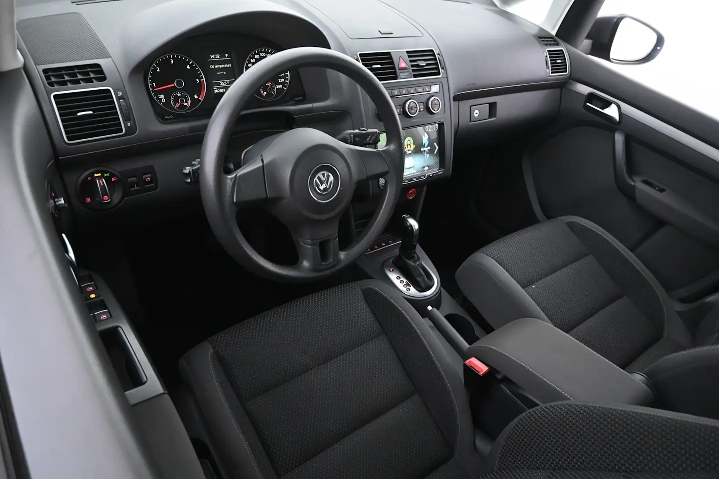 Car Image - 4ETsHPiijhSLaLRvVa1rVo