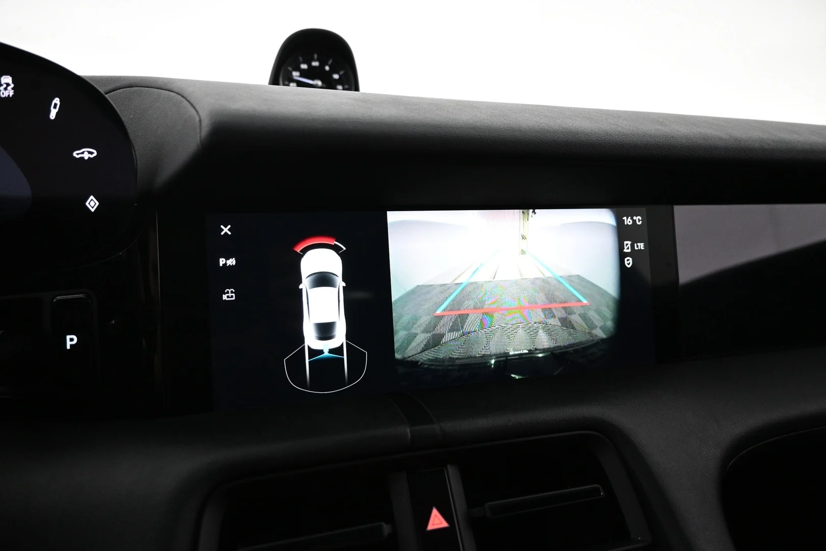 Car Image - 7E8xzHKbJWzuPzlSNqn8ad