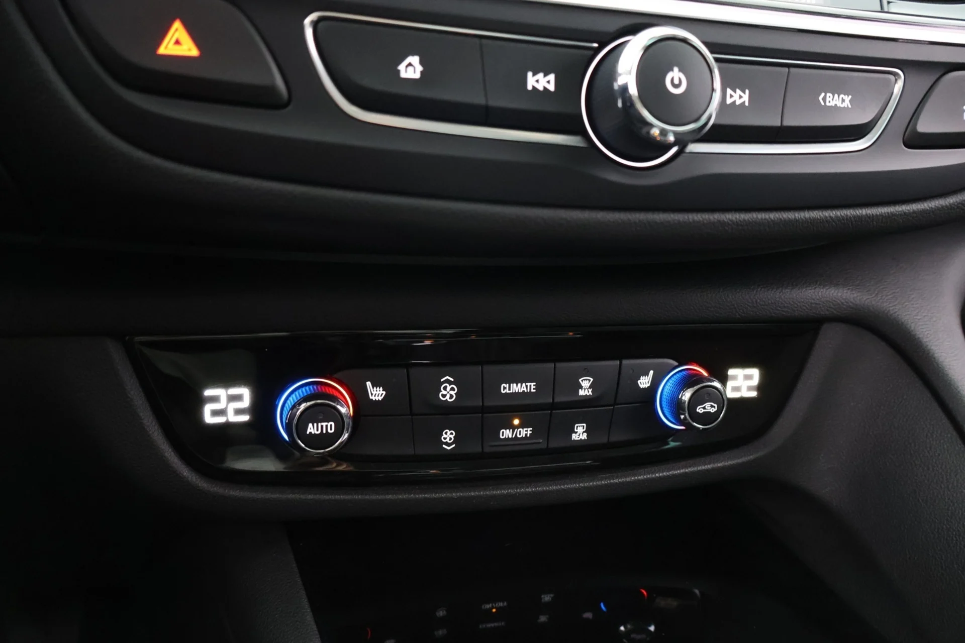 Car Image - 1WRlLMz9qRDoFJePgoEQ3Q