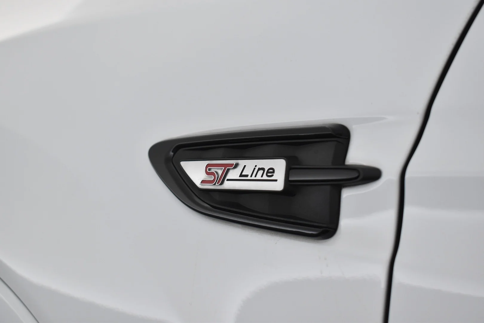 Car Image - 6ppOirUPihb8r1hgXLNaHj