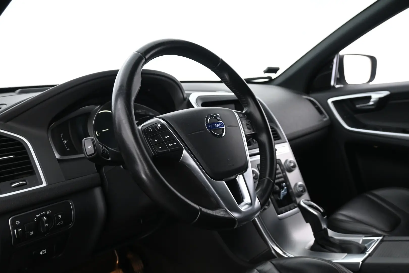 Car Image - 45fTbKPT6vs7YL6sogLMlN