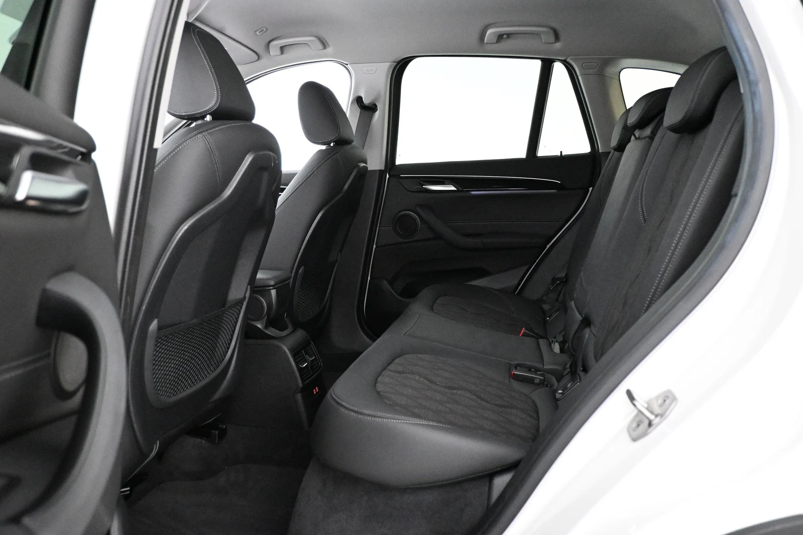 Car Image - 4PBFOBdODUbRLOysesN0Hg