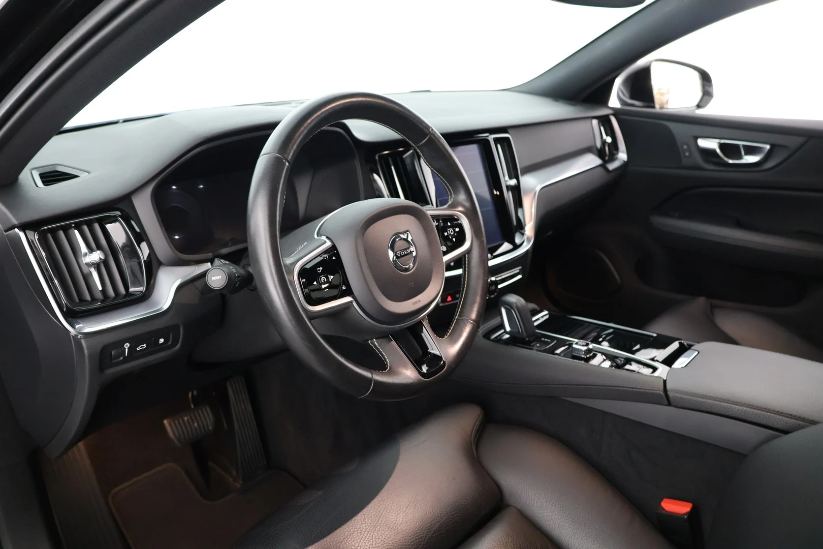 Car Image - 6DlfZoGuhbEFTjSiHRZoyg