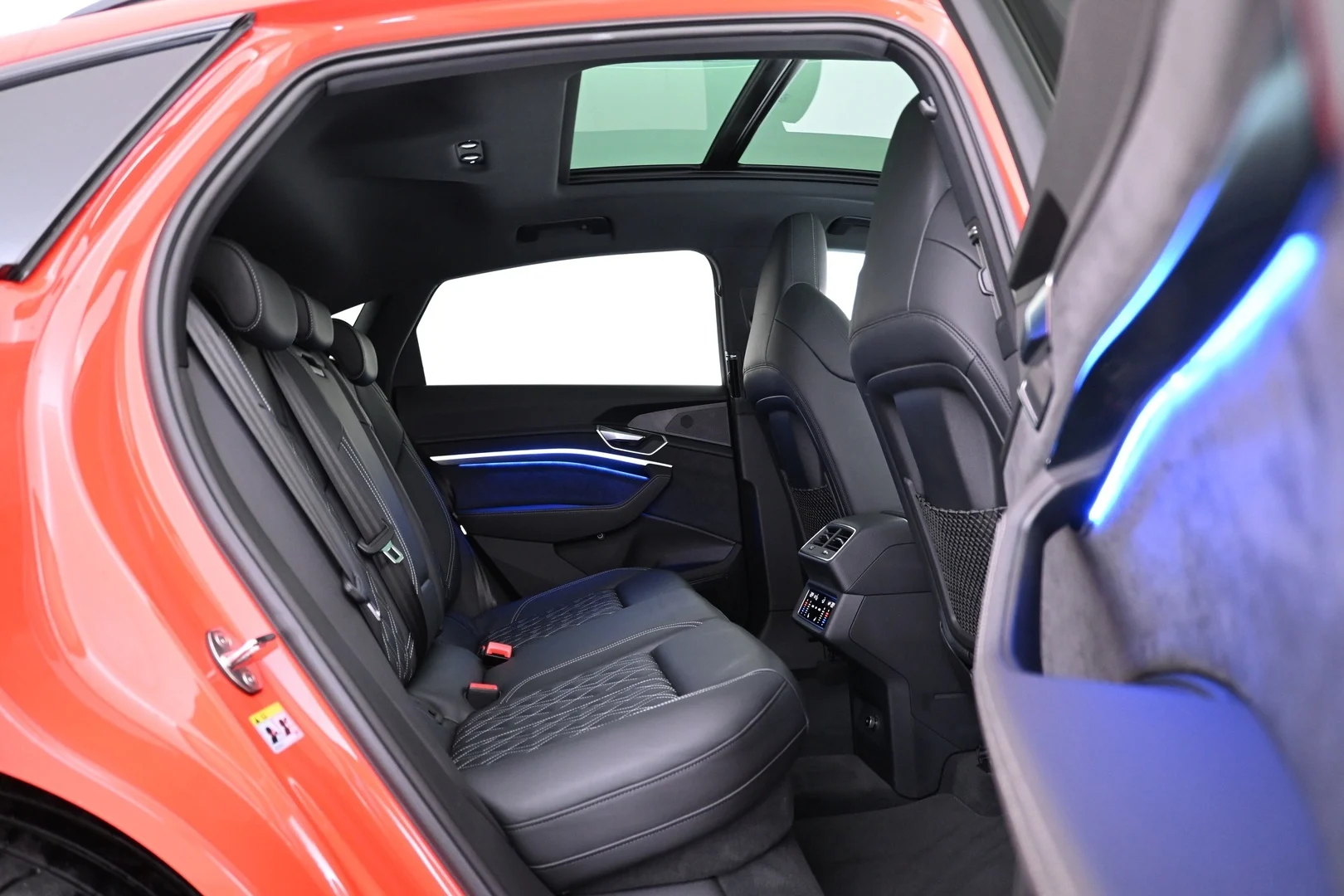 Car Image - 5xzY1zaLoBB71AWTcLlMfg