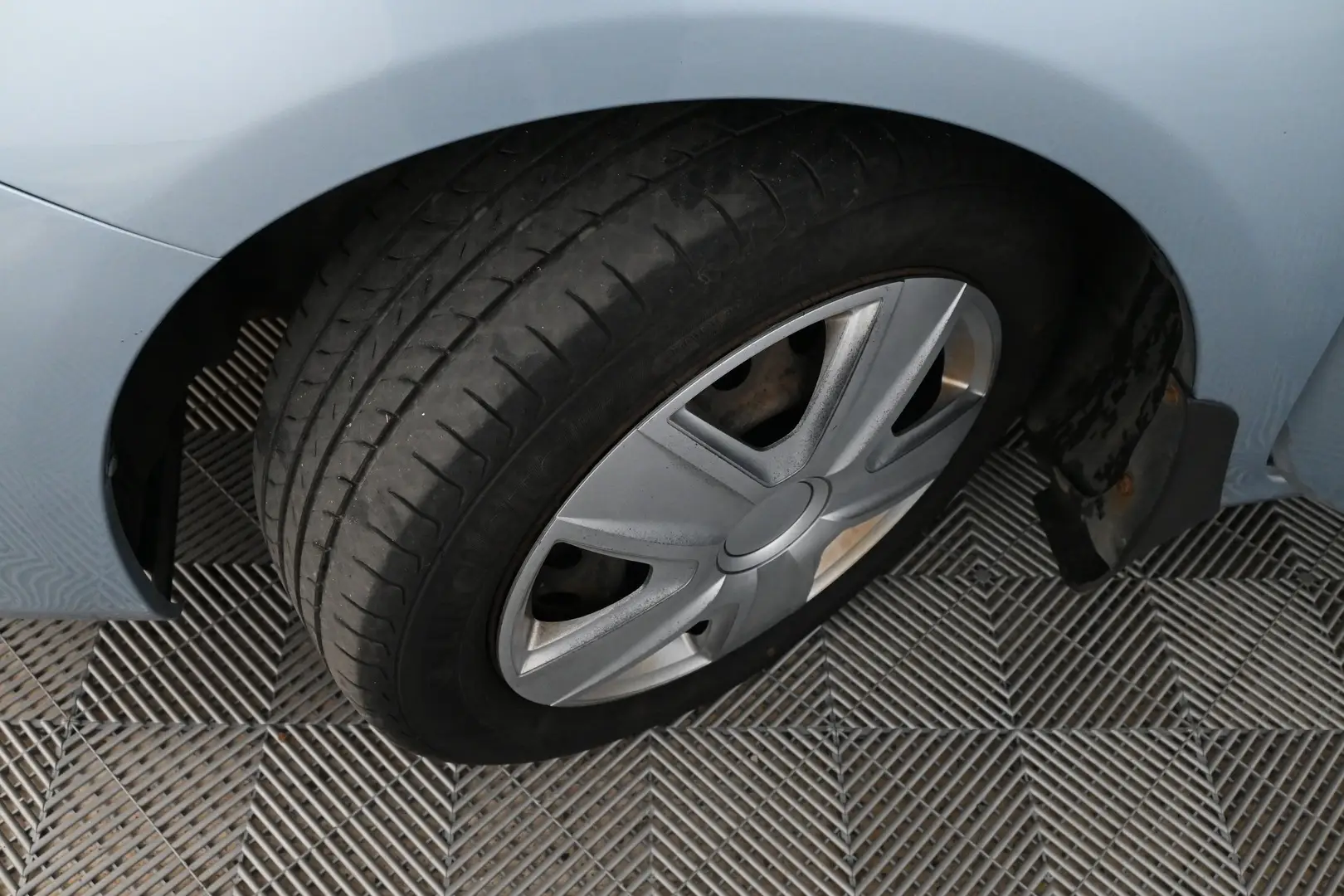Car Image - 4KSGR1zYigP0wMBDt2UiVh