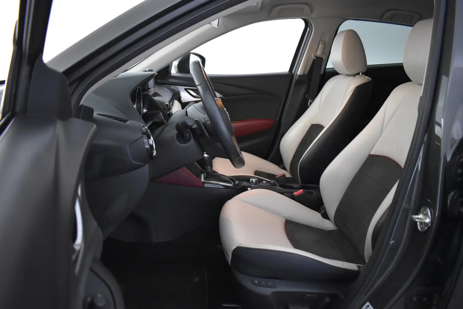 Car Image - 7CT8sakfx6wQki5Lsbk1hq