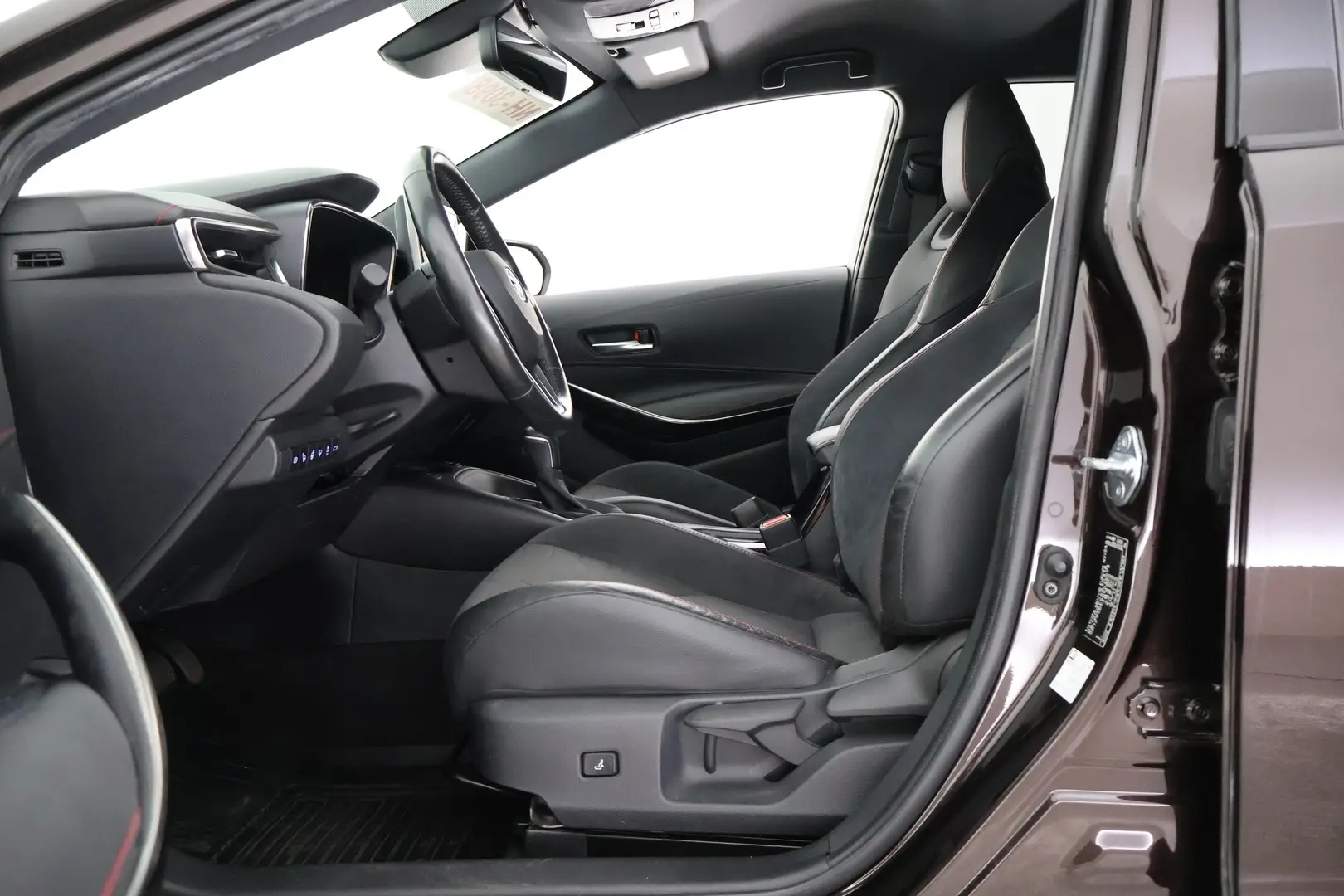Car Image - 6yXLVmD3fjFLNFJJrkcdhs
