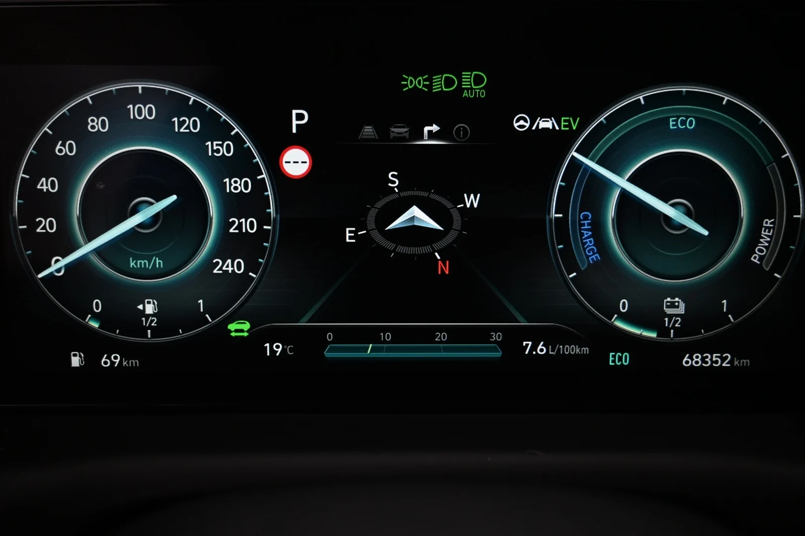 Car Image - 3Y99NZvMAiwFaP2Nu6FVl9