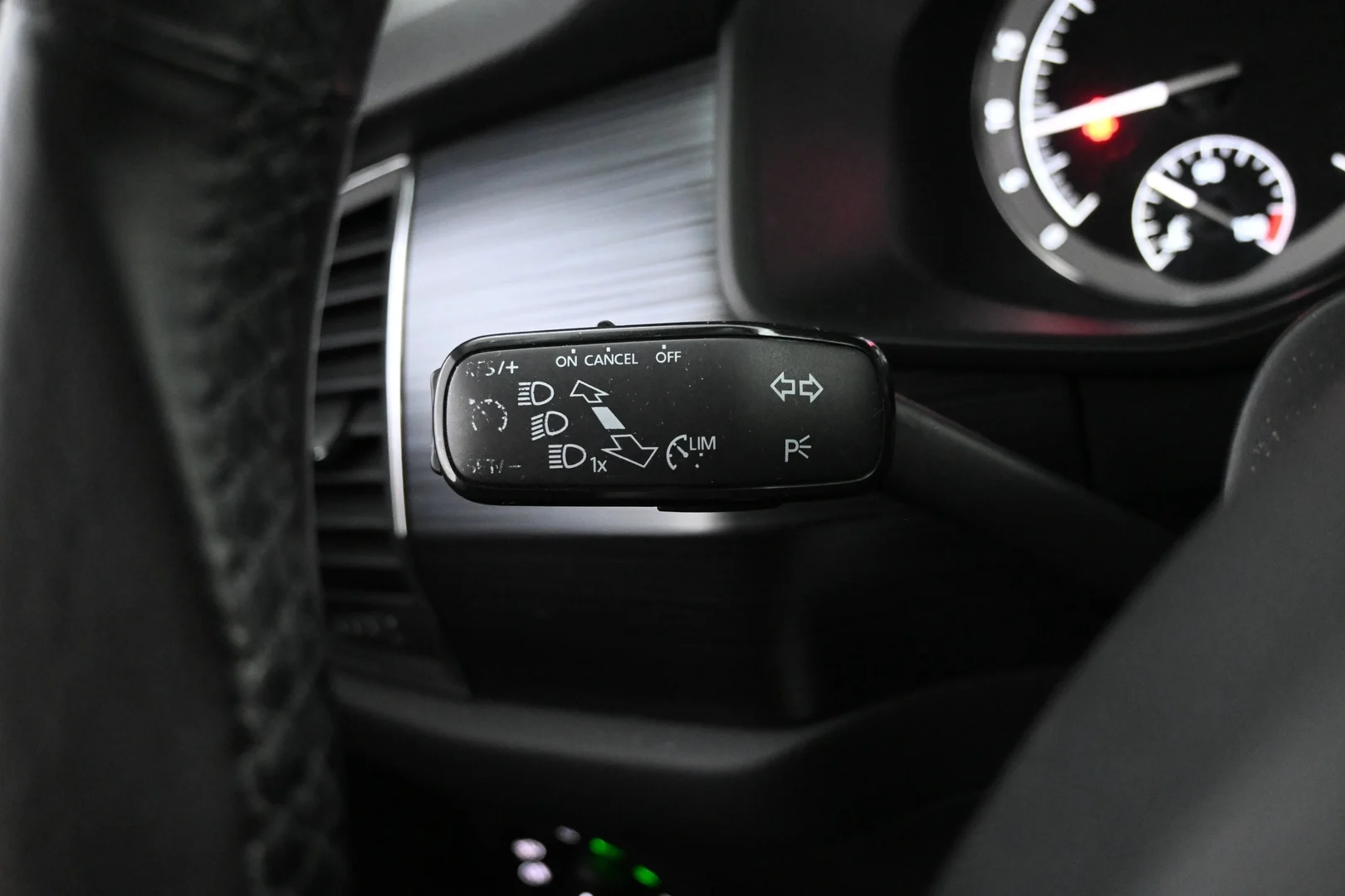 Car Image - 29ApSSFYxLKugIJRfs1iUJ