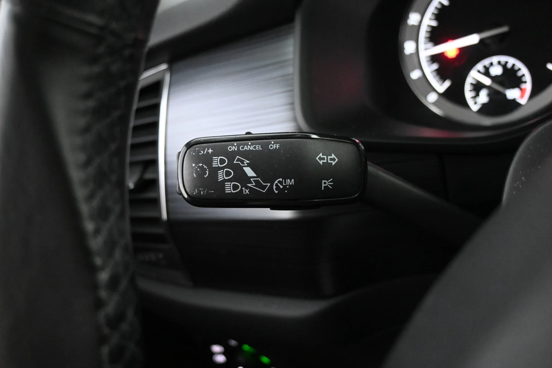 Car Image - 29ApSSFYxLKugIJRfs1iUJ