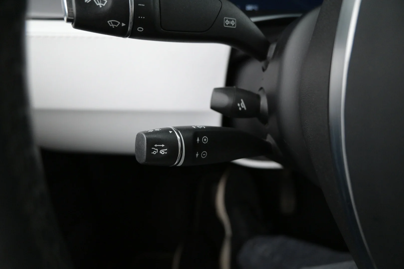 Car Image - 6TIvfjxKXhl4bBmRA1BGCh