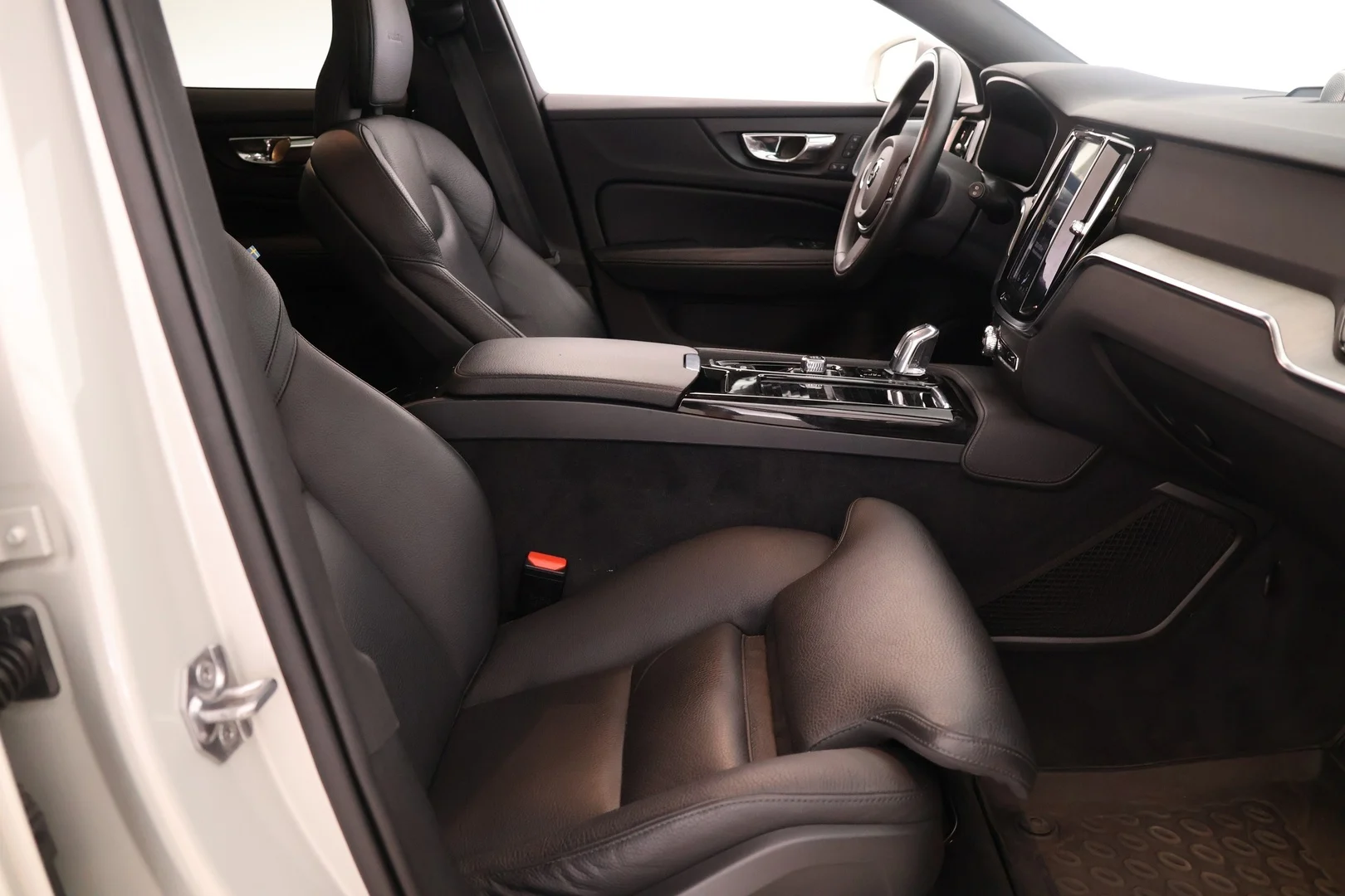 Car Image - 6nxpujXsPvUgXlwsxyfq8B
