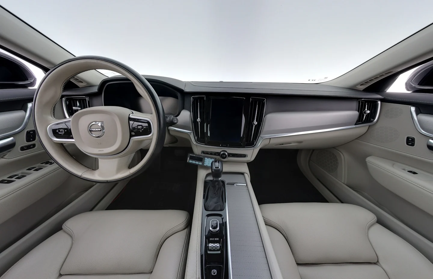 Car Image - 1AxNoMXUem26o9svPe7VDR