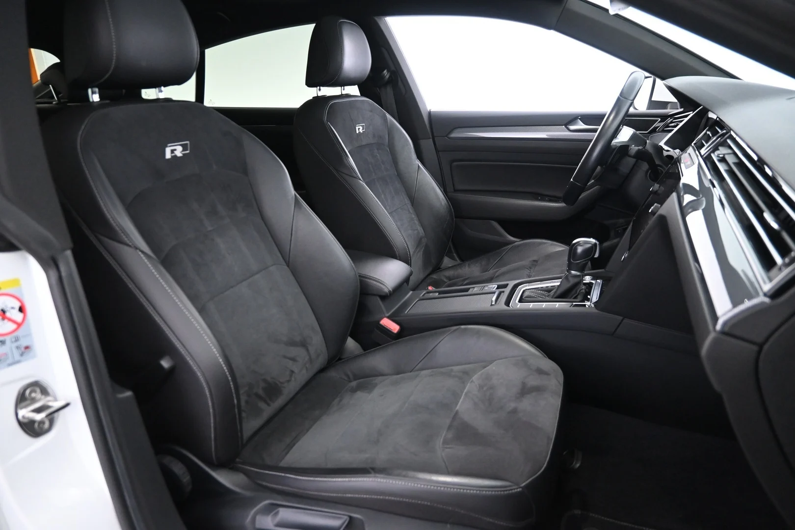 Car Image - 2O4giZZMXZFuMQ8SYxlI6s