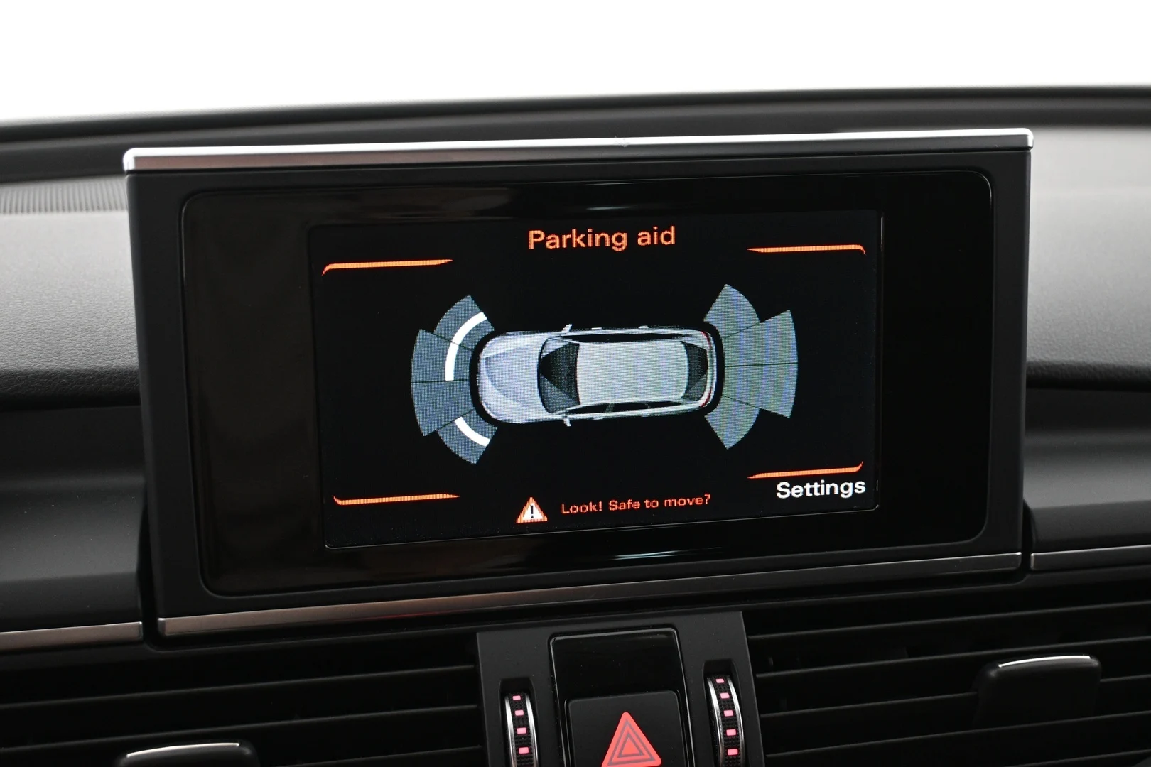 Car Image - 3EiiYGUp6XvJDncb9sjRMa