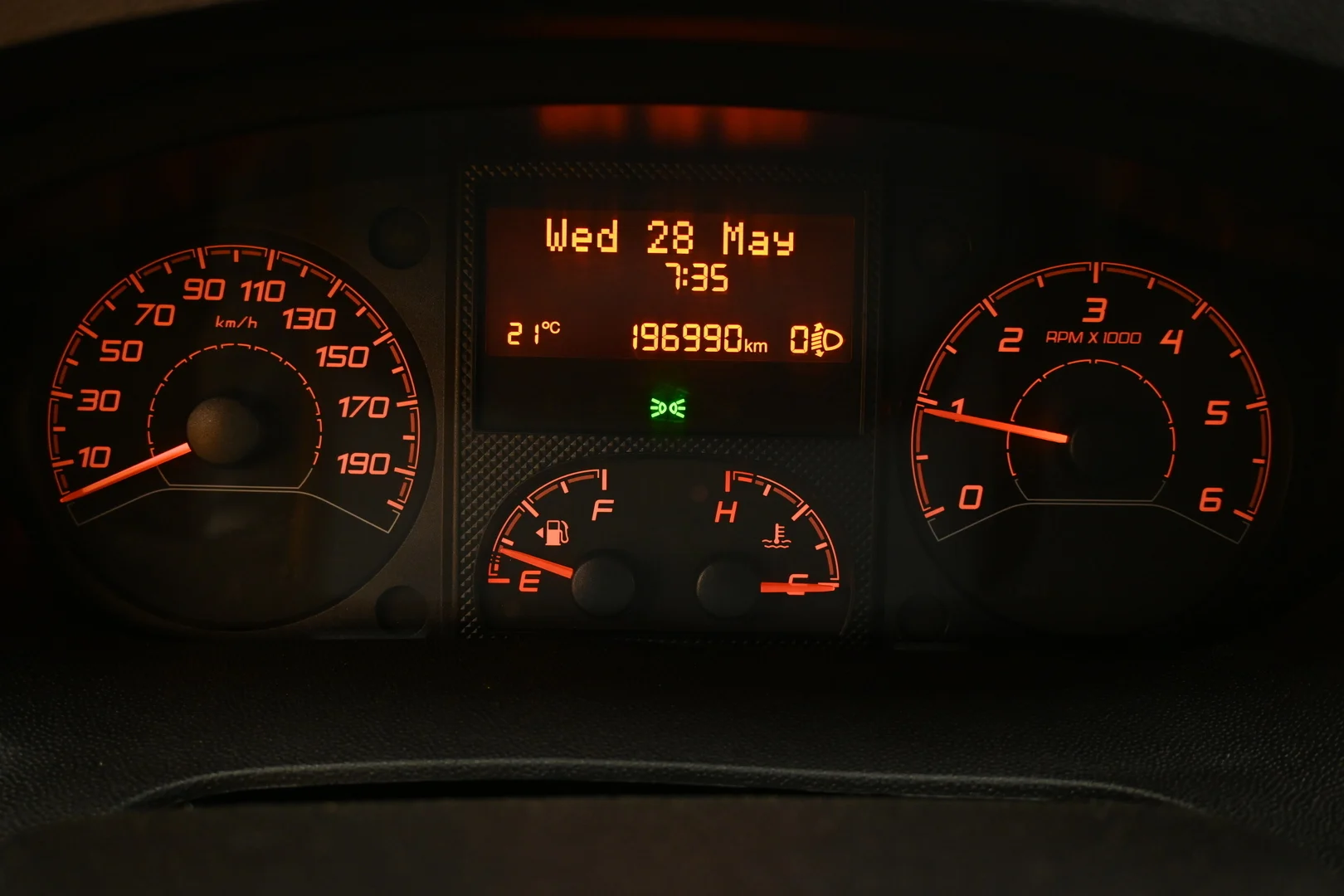 Car Image - 2fz8QbpGUBMknW1sSfEmEY